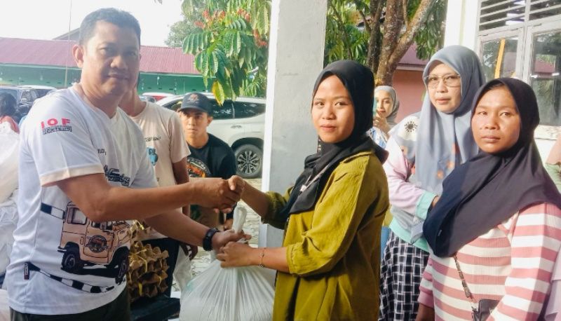Kukuhkan Kepengurusan Korwil Kampar, TLCI Chapter 2 Riau Berbagi Sembako kepada Masyarakat Bangkinang