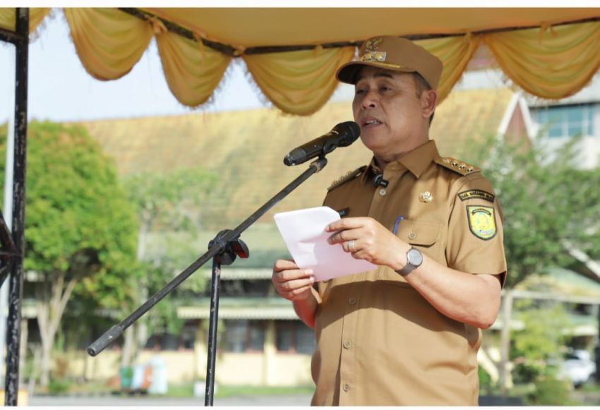 Hari Pertama Berkantor, Bupati Inhil Pimpin Apel Gabungan Pengantar Tugas di Lingkungan Pemkab Inhil