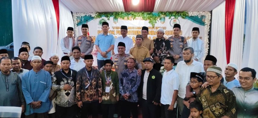 Brigjen Pol Jossy Kusumo Hadiri Silaturahmi dan Buka Puasa Bersama Santri Manba'ul Quran di Kampar