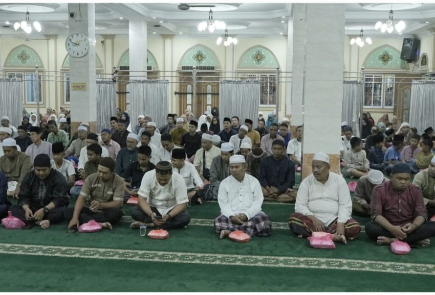 Kebersamaan melalui Haul Jamak dalam rangka menyambut bulan suci Ramadhan 1446 H dihadiri Bupati Inhil