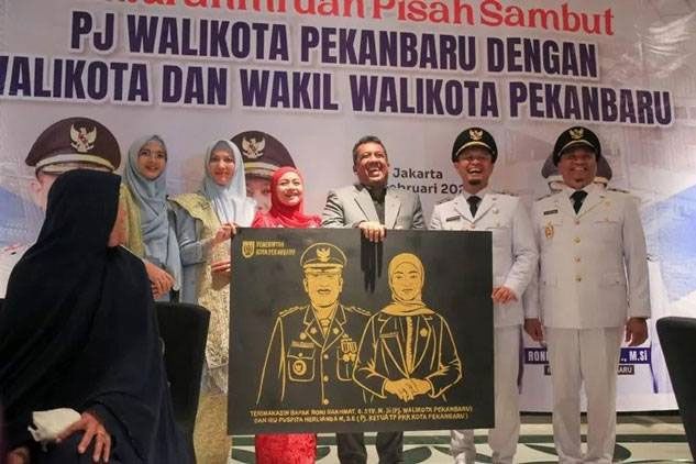 Ketua DPRD Pekanbaru Isa Lahamid Hadiri Sertijab Wali Kota dan Wakil Wali Kota Pekanbaru di Jakarta