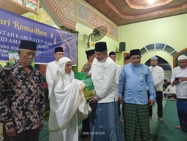 Safari Ramadhan Pemkab Siak, Baznas Salurkan Bantuan Paket Ramadhan Bahagia