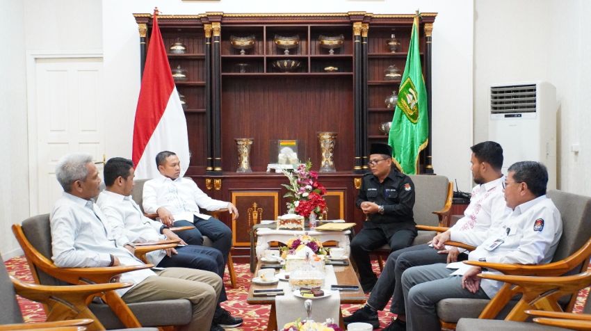 KPU Riau Kembalikan Sisa Dana Hibah Pilkada Riau 2024 Rp53,7 Miliar