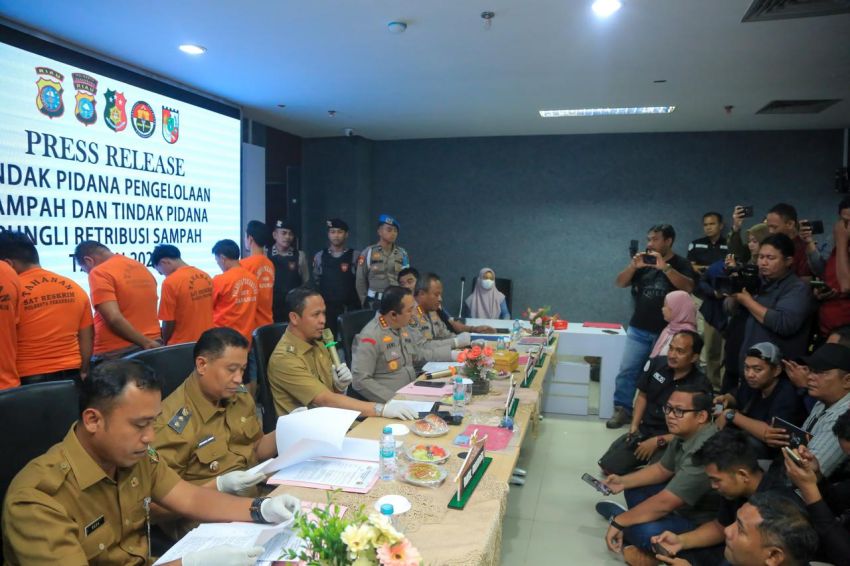 Wako Pekanbaru Soroti Persoalan Sampah, 7 Tersangka Diamankan Polisi