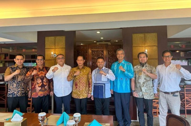 Minta Dukungan Pengembangan Lingkungan Hidup, Gubernur Riau Temui Menteri LH