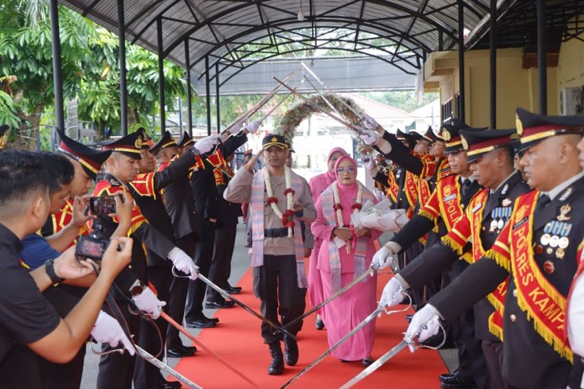Sertijab Kapolres Kampar: AKBP Mihardi Gantikan AKBP Ronald Sumaja