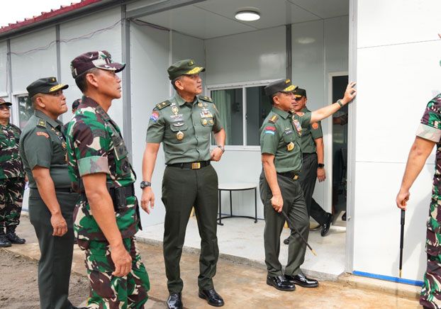 Panglima TNI Tinjau Pembangunan Fasilitas Prajurit di Brigif 17/Kostrad: Wujud Nyata Peningkatan Kesejahteraan Prajurit
