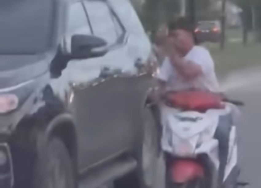 Video Viral Pemotor Ancam Pengendara dengan Pisau di Pekanbaru, Pelaku Ditangkap