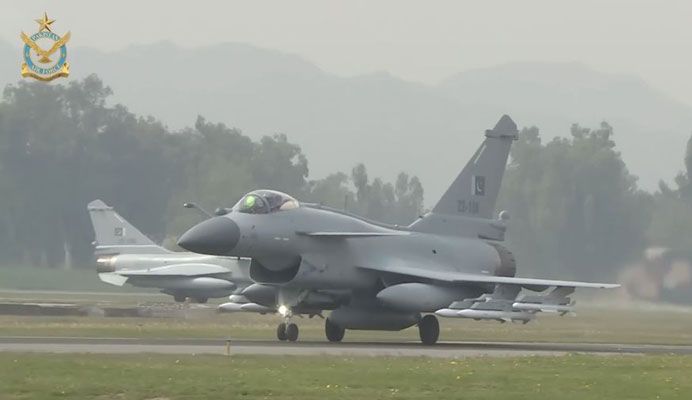 Adu Jet Tempur Pakistan Vs India Bikin Kagum, Dipelajari Militer Dunia