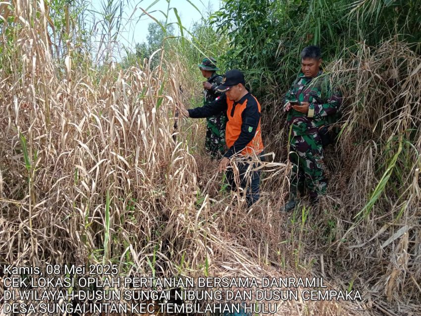 Kades Sungai Intan Dampingi Danramil 01 Tembilahan Monitoring dan Evaluasi Oplah di Dua Dusun
