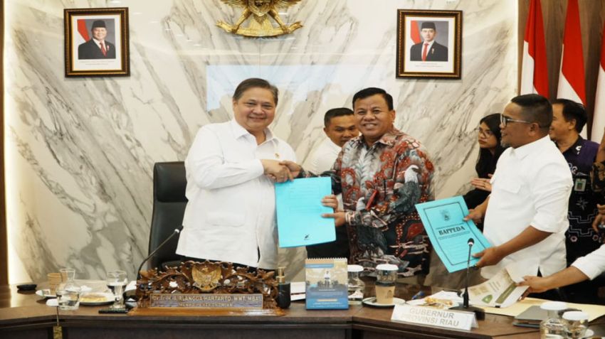 Bupati Suhardiman Amby ke Jakarta, Sambangi Beberapa Kementerian
