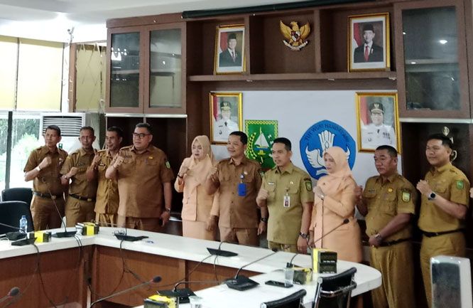 Sertijab Eselon III Disdik Riau Dilaksanakan Tertutup, Ini Alasanya