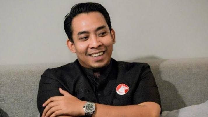 Cahaya Keadilan di Bangku yang Reyot