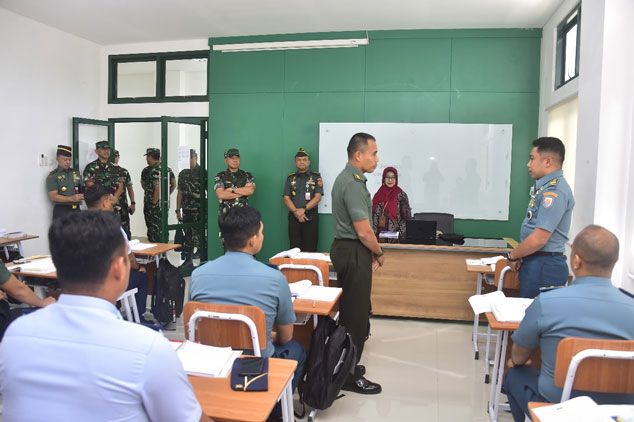 Transformasi Prajurit TNI: Mahir Bahasa Asing, Andal Kuasai Alutsista