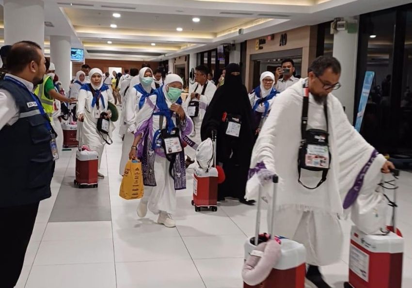 Kloter Terakhir Jemaah Haji Riau Berangkat