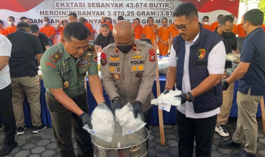 119 Kilogram Sabu, Heroin, Ganja dan Ribuan Ekstasi Musnah!