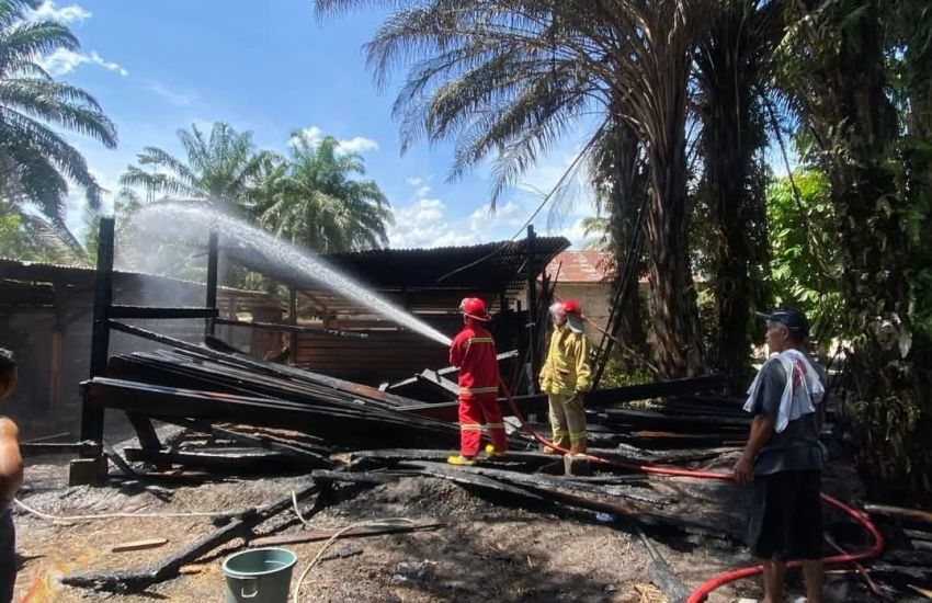Gudang Kayu di Bukit Kapur Dumai Terbakar