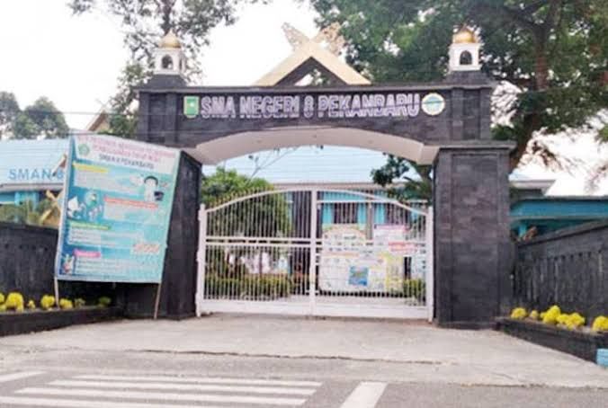 Daya Tampung SMA Sederajat di Riau Surplus