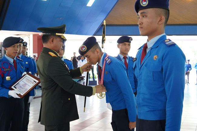 Kukuhkan Alumni SMA Taruna Nusantara Angkatan 33, Panglima TNI: Jaga Nama Baik Almamater