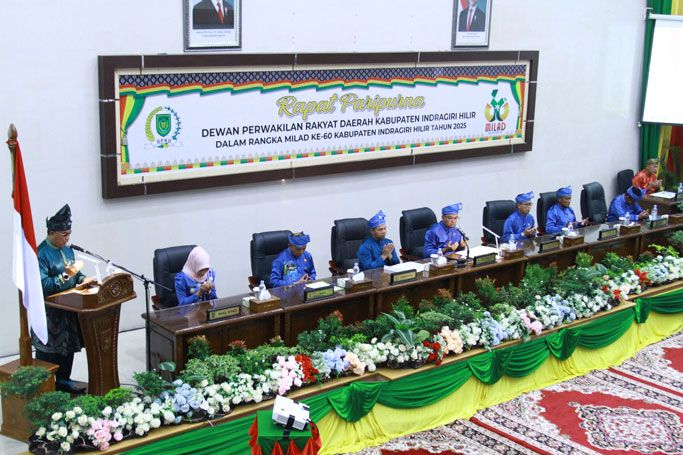 Ketua DPRD Inhil Sampaikan Pidato pada Paripurna Istimewa Hari Jadi Kabupaten Inhil Ke-60 Tahun 2025