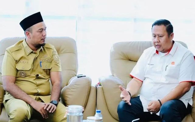 Bupati Inhu dan Ketua KONI Bahas Persiapan Porprov Dumai-Siak