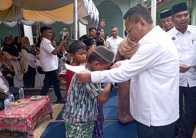 Sambangi Dusun Ampaian Rotan, Bistamam Janji Bangun Jalan di APBD Rohil 2026