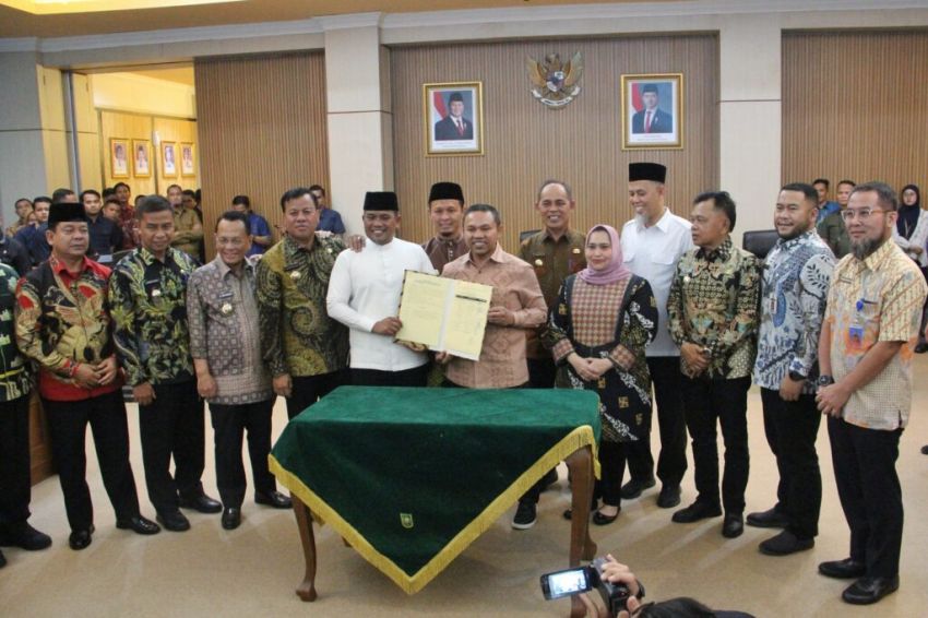 Bupati Inhil H.Herman Ikuti Rakor Bersama Gubri Bahas Perencanaan Pembangunan