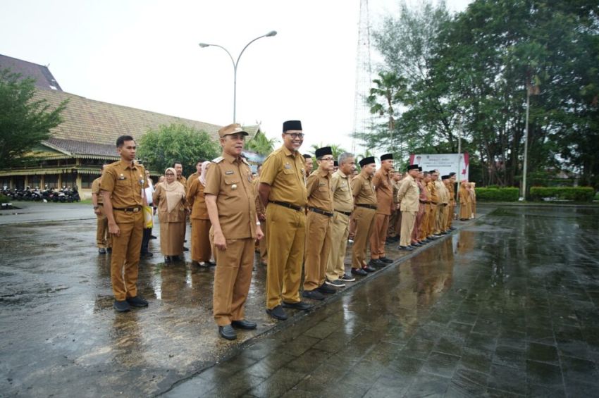 Usai Cuti Lebaran, Bupati H. Herman Pimpin Apel Gabungan