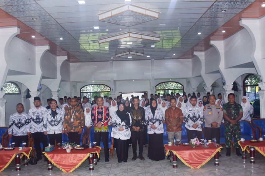 Konferensi Ke-23 PGRI Bengkalis, Bupati Kasmarni Berharap PGRI Berpacu Tingkatkan Mutu Pendidikan