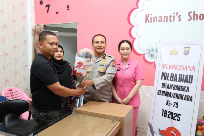 Jelang Hari Bhayangkara ke-79, Brigadir Ega Terima Bantuan dan Kaki Palsu &nbsp;
