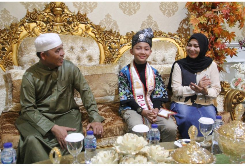 Bupati Inhil Terima Kunjungan Alif Akbar Diesa, Wakil Riau dalam Ajang Putra Cilik Nusantara 2025