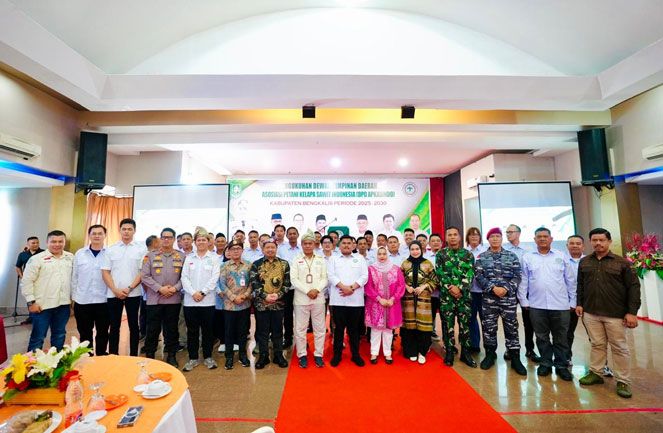 Septian Nugraha Pimpin APKASINDO Bengkalis, Bupati Kasmarni Dorong Hilirisasi dan Penguatan SDM Sawit