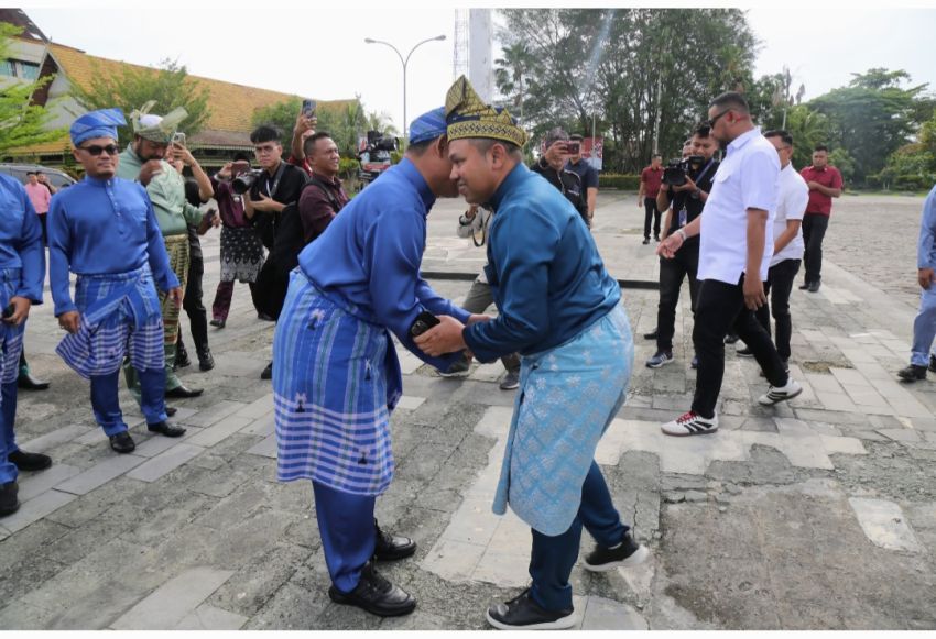 Milad Inhil ke-60, Bupati dan Forkopimda Sambut Kedatangan Gubernur Abdul Wahid