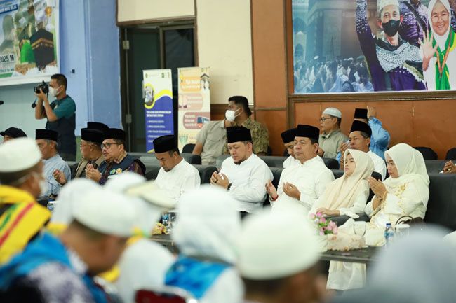 Pemkab Siak Sambut Kedatangan 333 Jemaah Haji di Embarkasi di Batam
