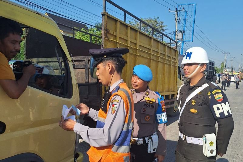 Puluhan Kendaraan Terjaring Ops Patuh Lancang Kuning 2025 Jalur Pekanbaru-Bangkinang