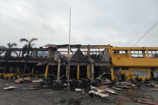 Gedung Disnakertrans Riau Ludes Pascakebakaran Hebat, Pelayanan Ketenagakerjaan Gunakan Gedung Sementara