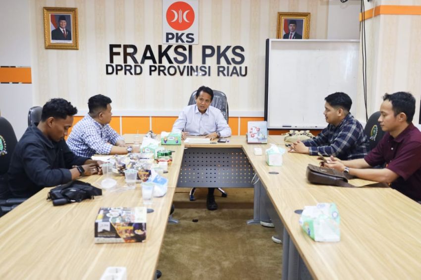 Anggota DPRD Riau Samsuri Daris Terima Kunjungan HIPPMIH Riau dan IKAMI Sulsel