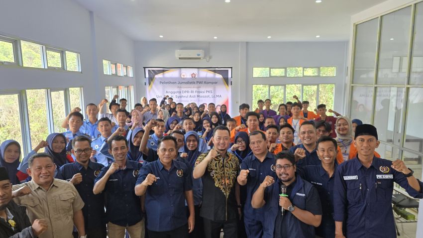 Dibuka Anggota DPR RI Syahrul Aidi, PWI Kampar Gelar Pelatihan Jurnalistik