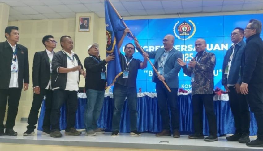 Akhmad Munir Ketum PWI 2025-2030 Terpilih