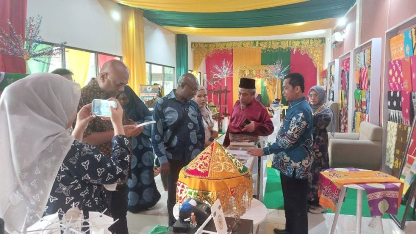 Tiga Dubes Sambangi LAMR, Pelajari Budaya Melayu
