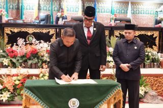 RPJMD Riau 2025-2029 Disahkan, Kolaborasi Pembangunan Berkelanjutan