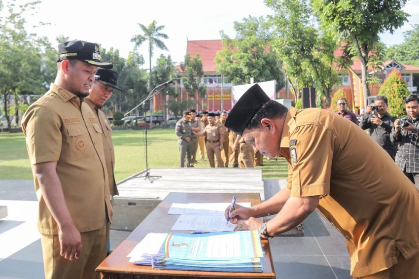 Agung Nugroho Pimpin Sertijab Pejabat Eselon II Pekanbaru