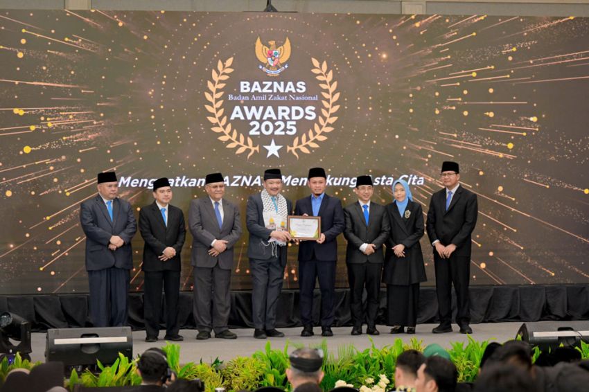 Wali Kota Pekanbaru Agung Nugroho Terima Penghargaan dari Baznas RI