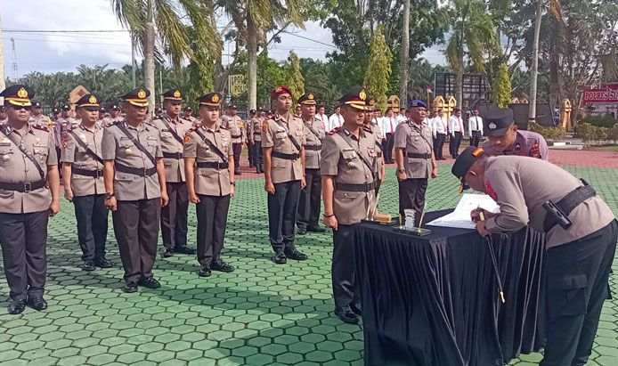 Kapolres Siak Lantik Kompol Herman Pelani sebagai Kapolsek Kandis