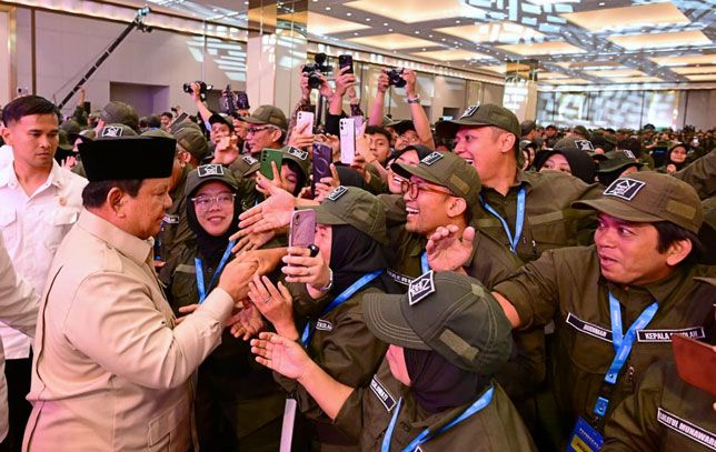 Panglima TNI Dampingi Presiden RI Beri Pembekalan Kepala Sekolah dan Guru Sekolah Rakyat