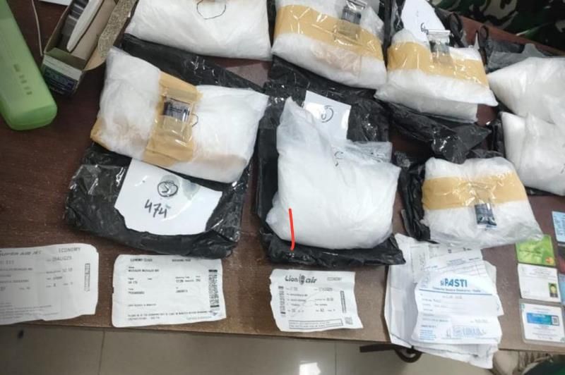 Petugas Bandara SSK Pekanbaru Gagalkan Penyelundupan Sabu 4,1 Kilogram