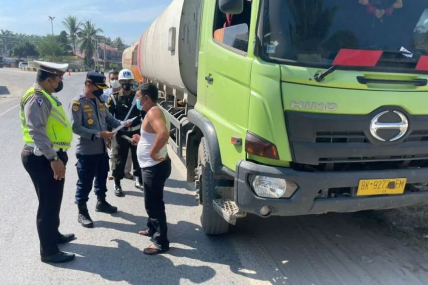 Seluruh Kendaraan Usaha di Riau Wajib BM