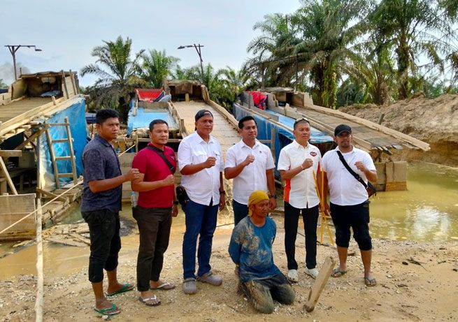 Kasatreskrim Polres Kampar Pimpin Penangkapan Pelaku Peti di Desa Lipat Kain