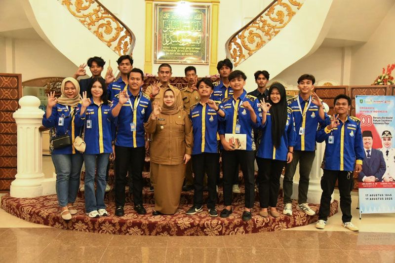 Bupati Kasmarni Terima Audiensi BEM Polbeng, Bahas Infrastruktur hingga Pendidikan