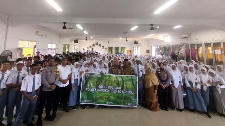 Polsek Bangko Sosialisasi UU Lalu Lintas, Bahaya Judi Online dan Narkoba di SMAN 1 Bangko